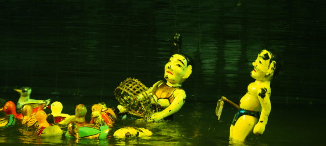 旅記事200 タイ湖方面散策と玉山祠と水上人形劇 雨の被害に遭う